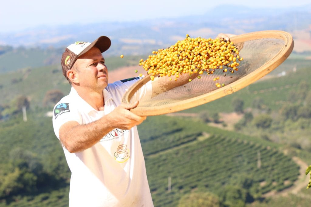 Prêmio Fairtrade estimula a melhoria da qualidade do café e estrutura organizações brasileiras – Golden Cup Brasil 2021